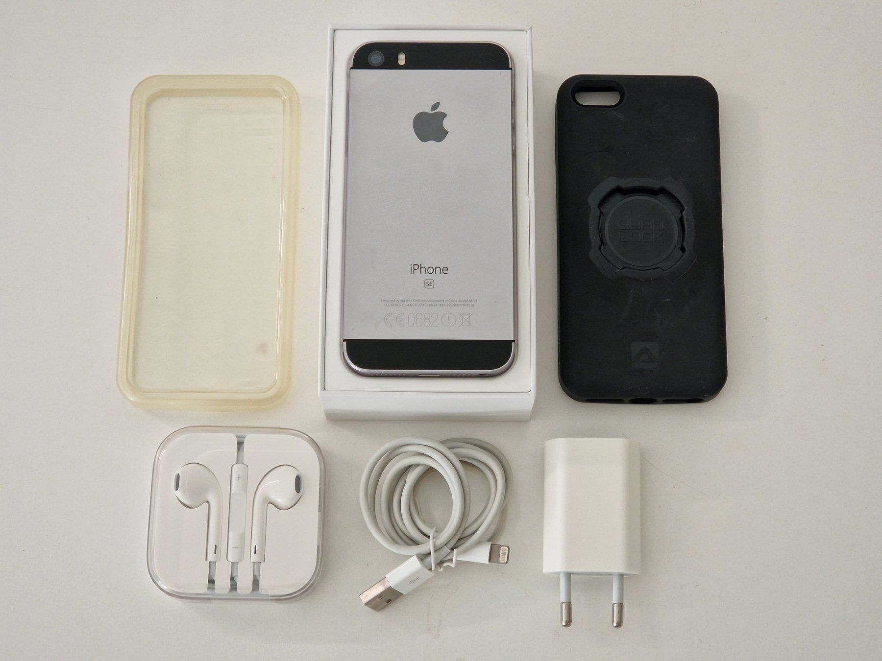 Apple Telefoni cellulari / Smartphones: iPhone SE (1.Gen) + Quad-Lock Hülle – Usato da Domat/Ems venduto da cgrho01 1