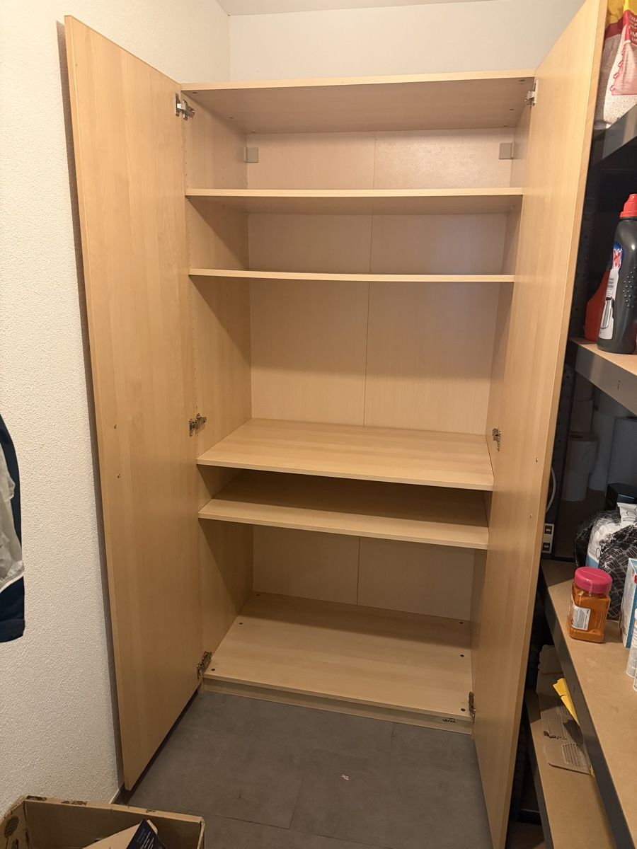 Ikea Armoires: IKEA PAX Schrank – D'occasion à Bütschwil par Robin717 1
