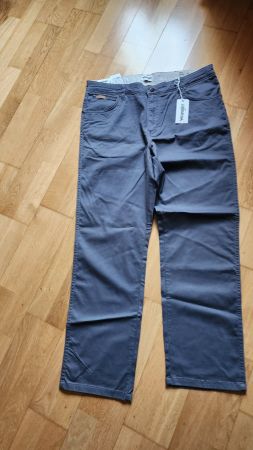 neue Hose von Wrangler Grösse 40/32 in grau