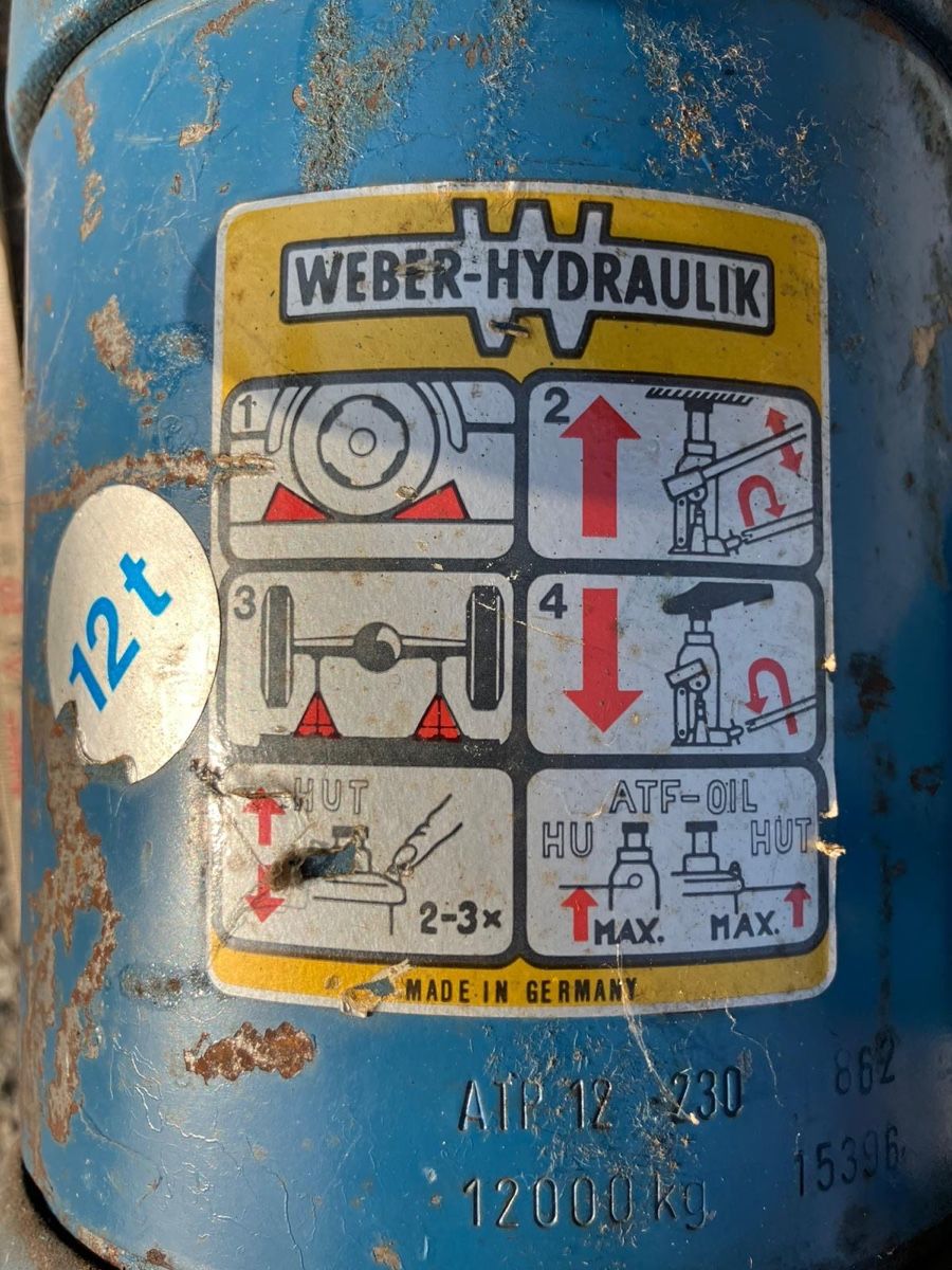 Tutti gli attrezzi: Stempelheber mit Hydraulik 12 t – Usato da Waldstatt venduto da Cremschnitte 2