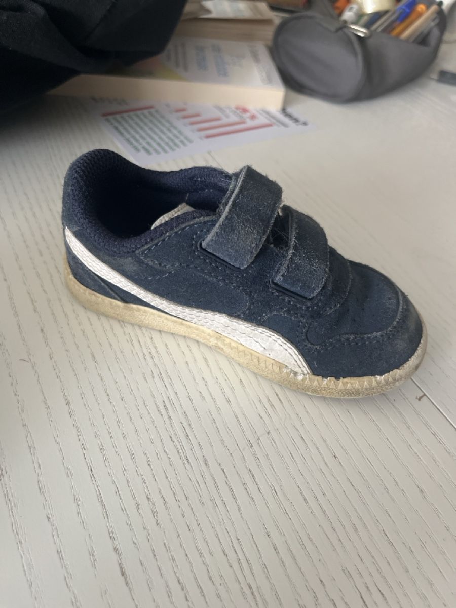 Scarpe da uomo: Kinderschuhe  – Usato da Zug venduto da lau_xy8s 1