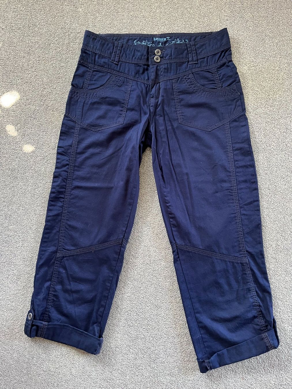 Pantaloni: 3/4 Sommer Hose Gr 34. – Nuovo (secondo la descrizione) da Kleindöttingen venduto da nev_tn7c