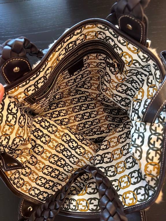 Sacs femmes: Gucci Pelham Tote  Fourrure de lapin  Authentique – D'occasion à Petit-Lancy par fer_w6fg 1