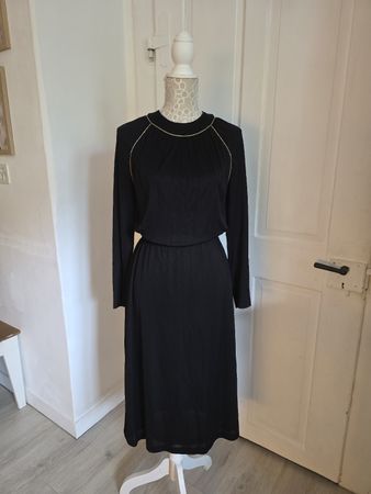 ElegantesKleid von HEROS Gr. 36 goldene Biese, neuwerig