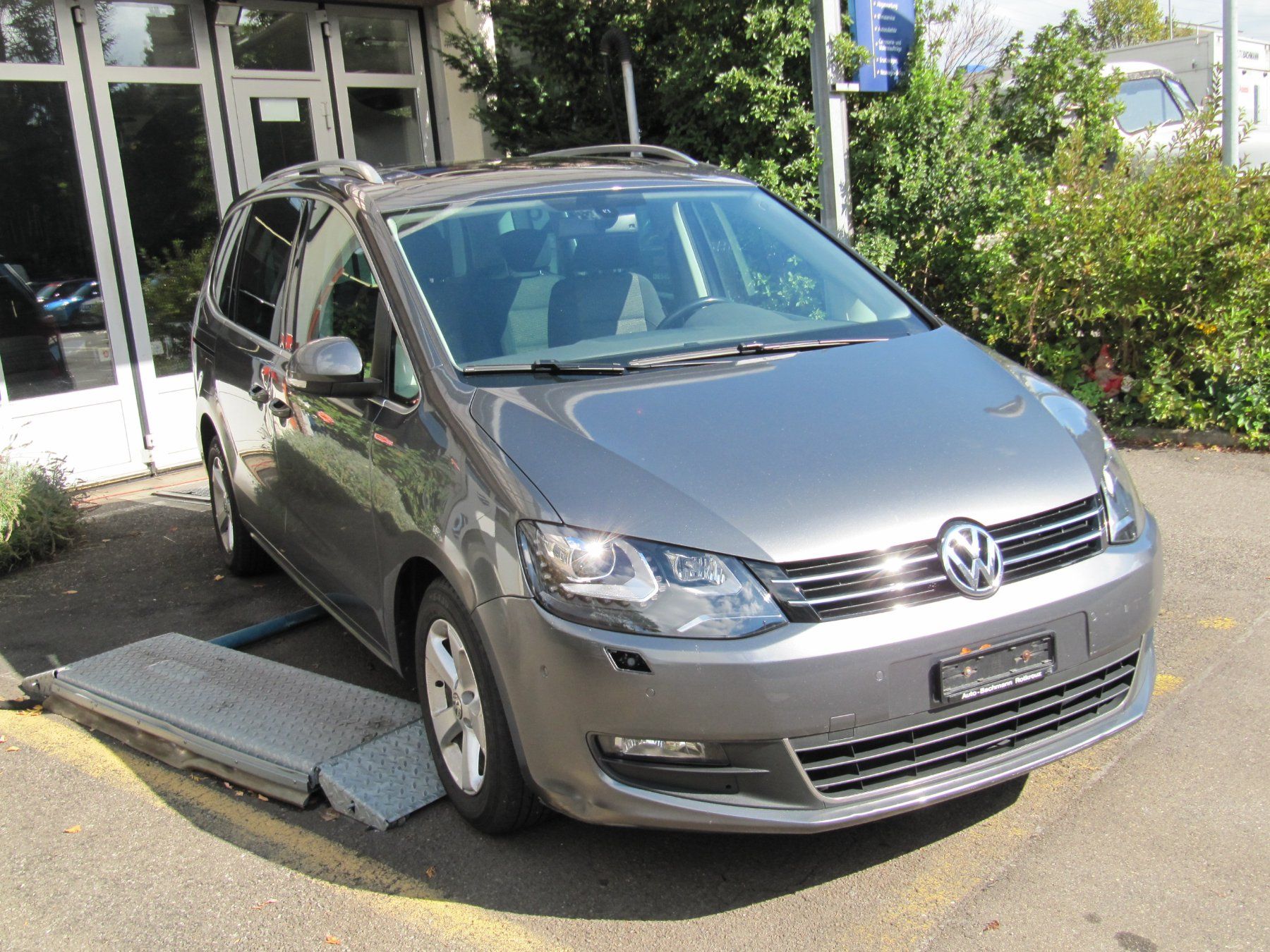 VW Autos: VW Sharan 2.0D BMT Automat – Gebraucht aus Rotkreuz von auto-bachmann 2