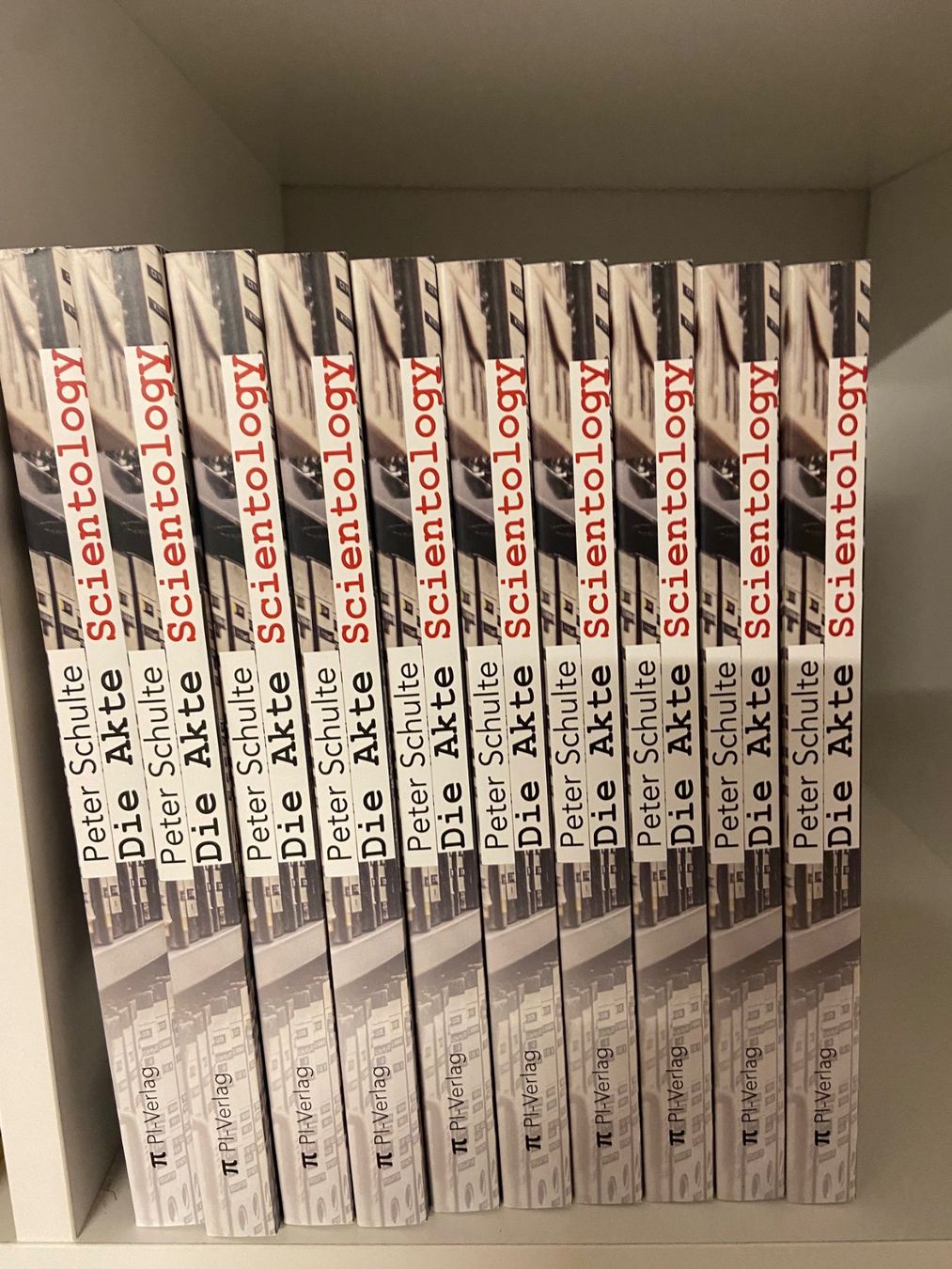 Libri: Schulte, Die Akte Scientology - Geh.Dokumente. 10 Expl. !! – Nuovo (secondo la descrizione) da Sulz AG venduto da fischueberalles