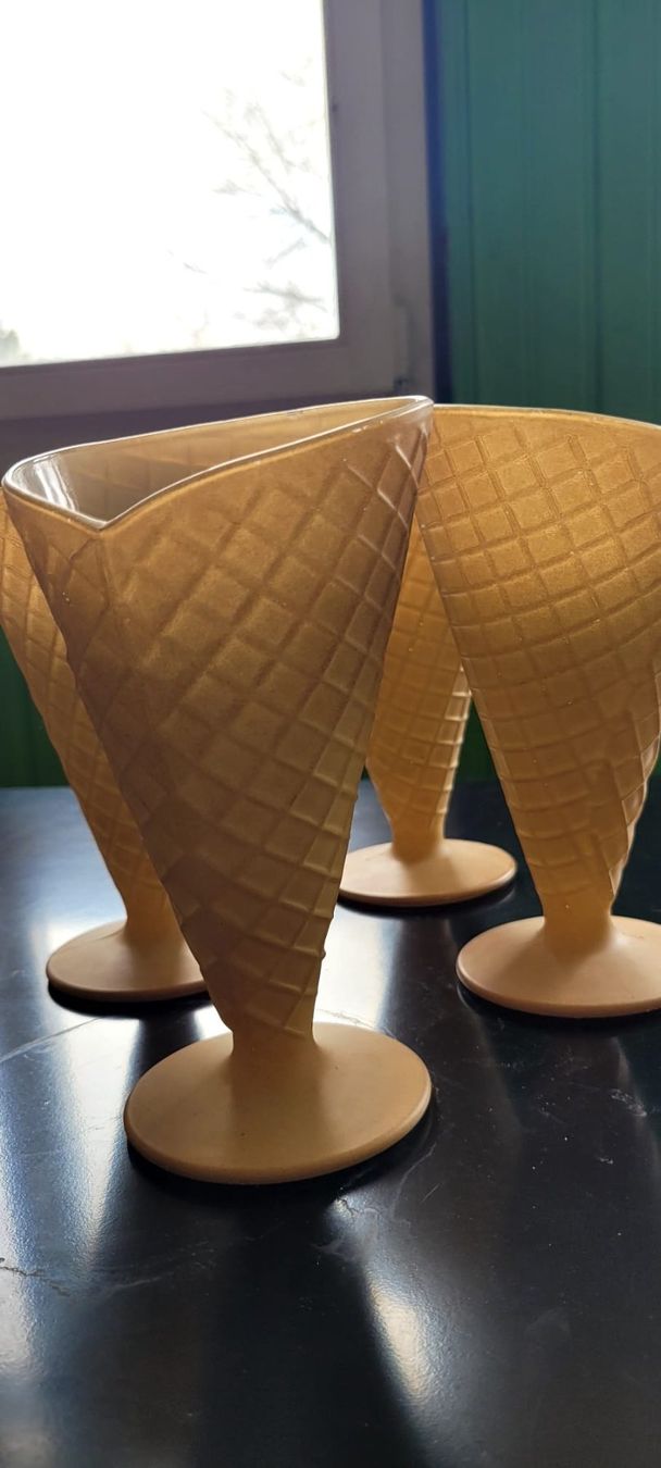 Verres: 4 Eisbecher in Cornet Form – D'occasion à Abtwil SG par steph61 1
