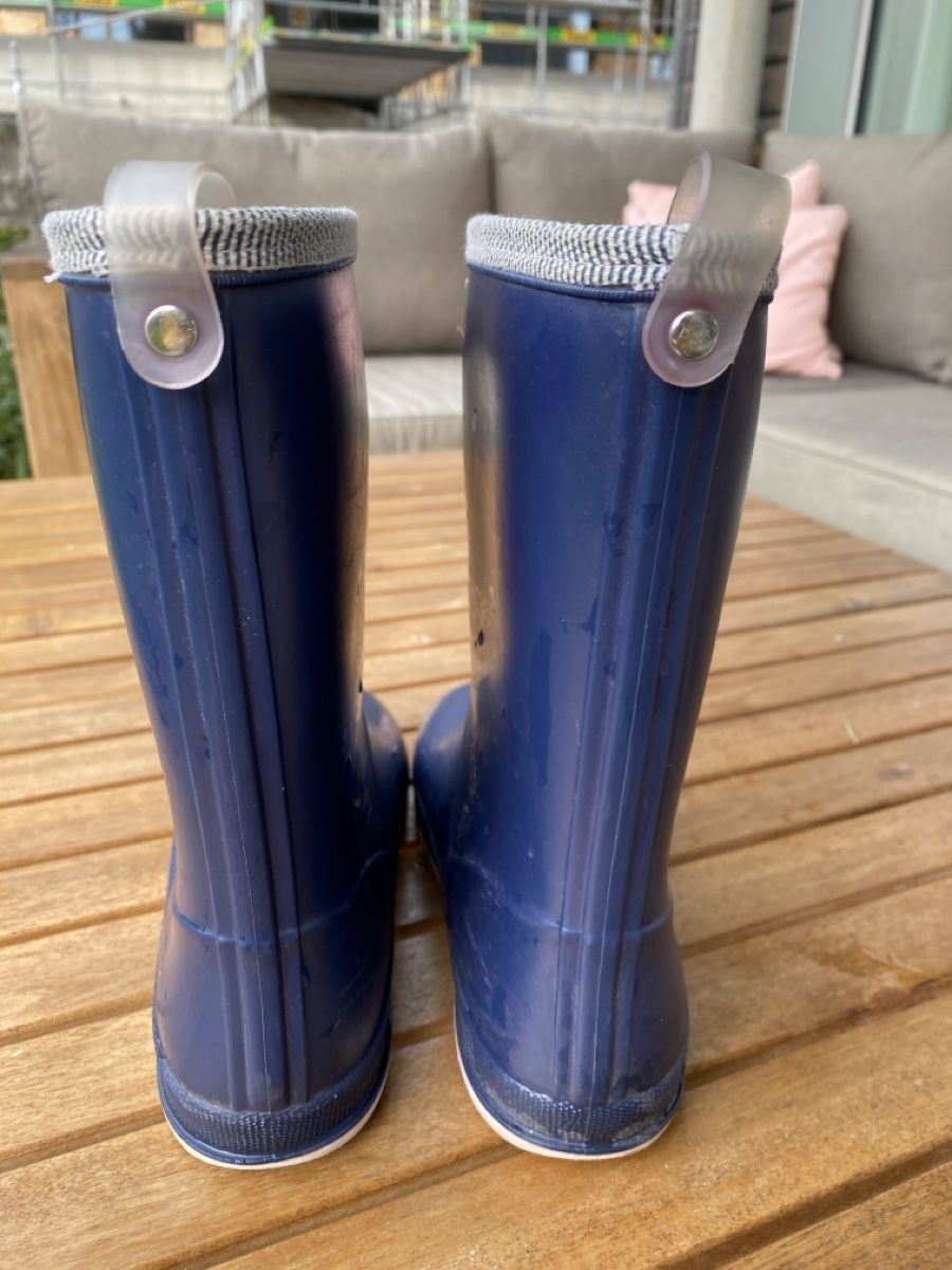 Chaussures garçon: Regenstiefel 32 – D'occasion à Thalwil par val_bm5t 2