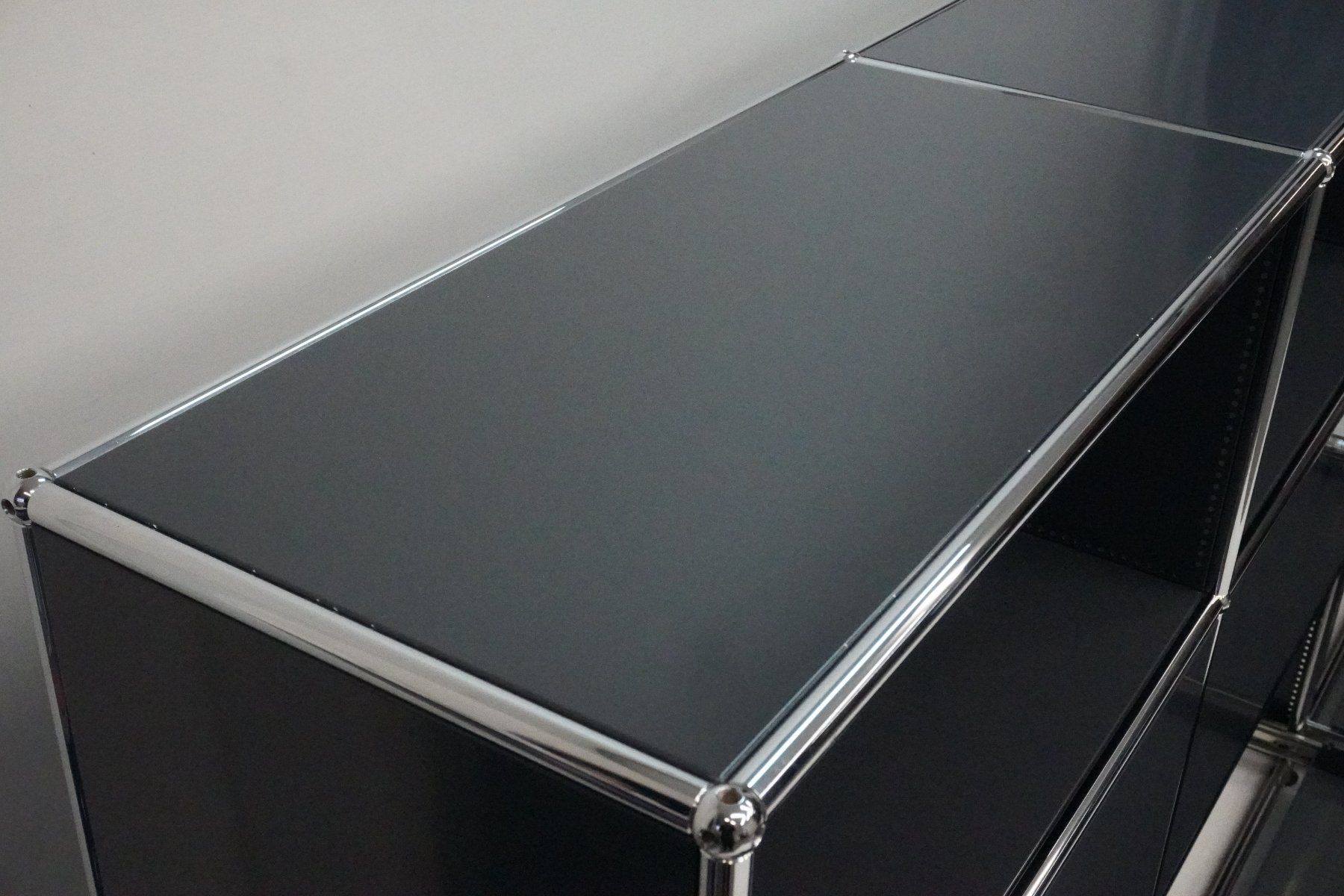 USM Scaffali: USM Regal anthrazitgrau 3x3 neue Generation Designklassiker – Usato da Bad Zurzach venduto da QLASSIQ 8