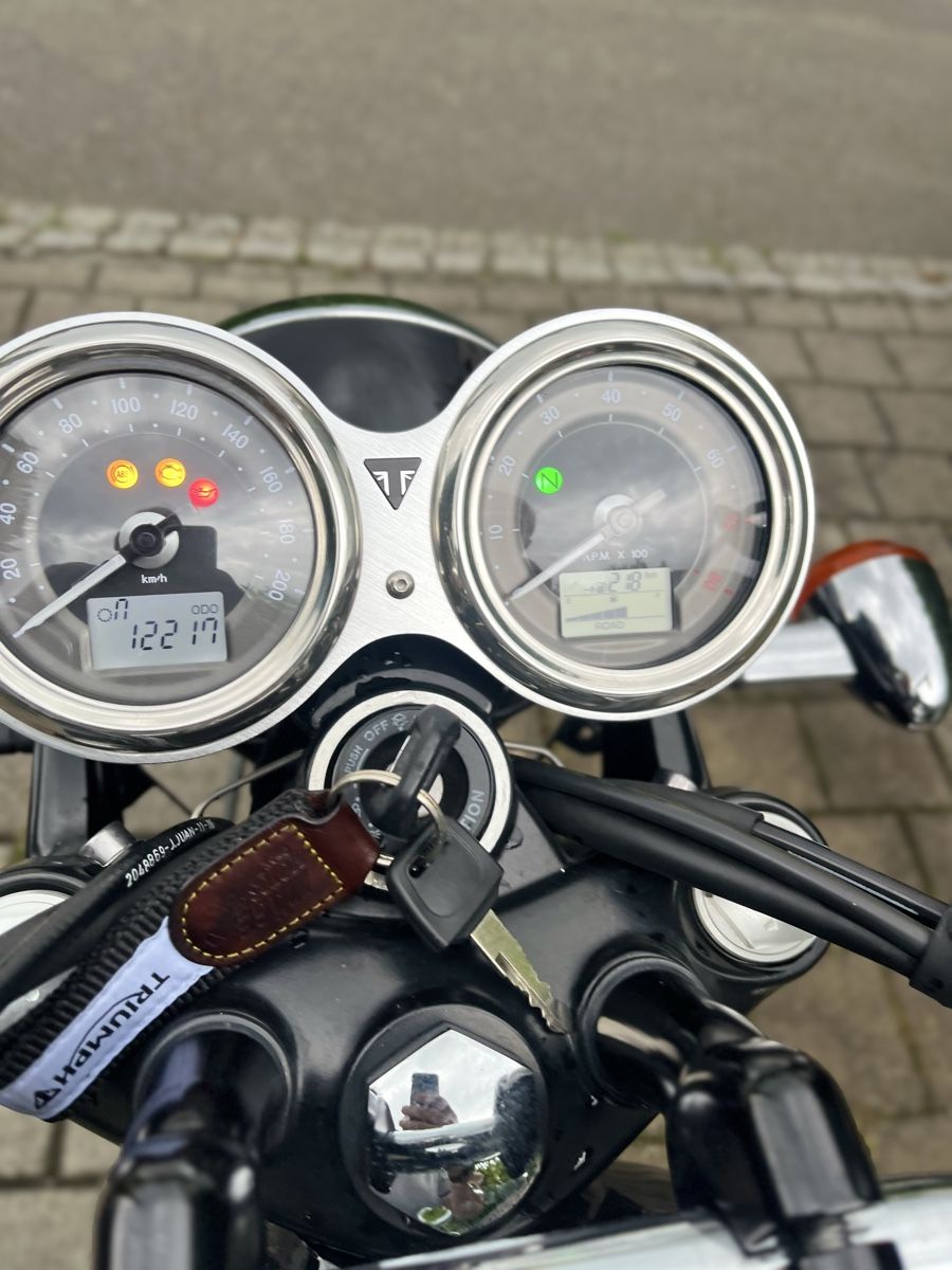 Strada: Triumph Bonneville T120 – Usato da Guntmadingen venduto da clocktimer 4