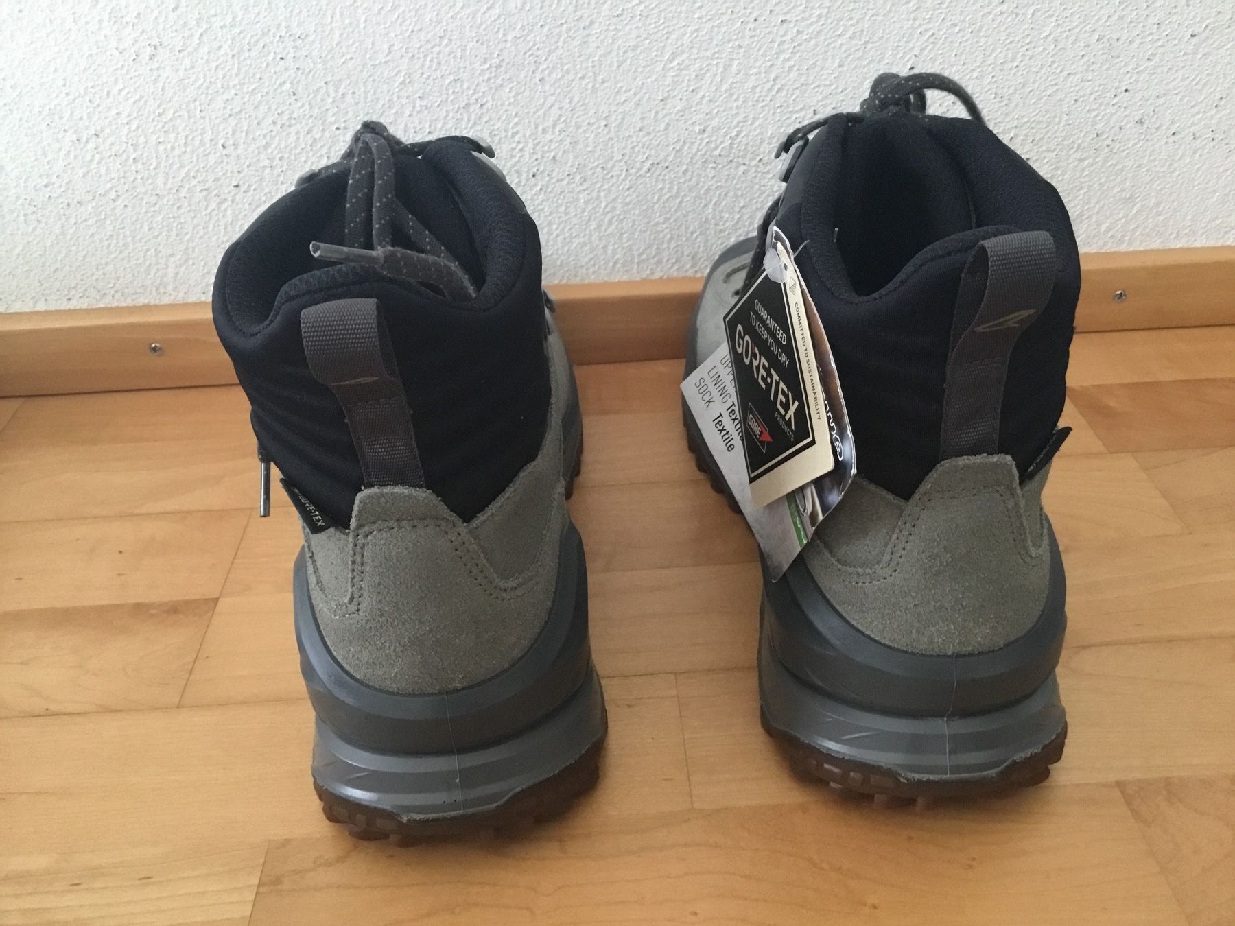 Lowa Herrenschuhe: Lowa Gore Tex Wanderschuhe, Men, Gr. 43.5, Neu – Neu (gemäss Beschreibung) aus Chur von Jacky17 3