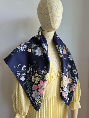 Christian Dior Vintage Seidentuch 86 × 86 cm