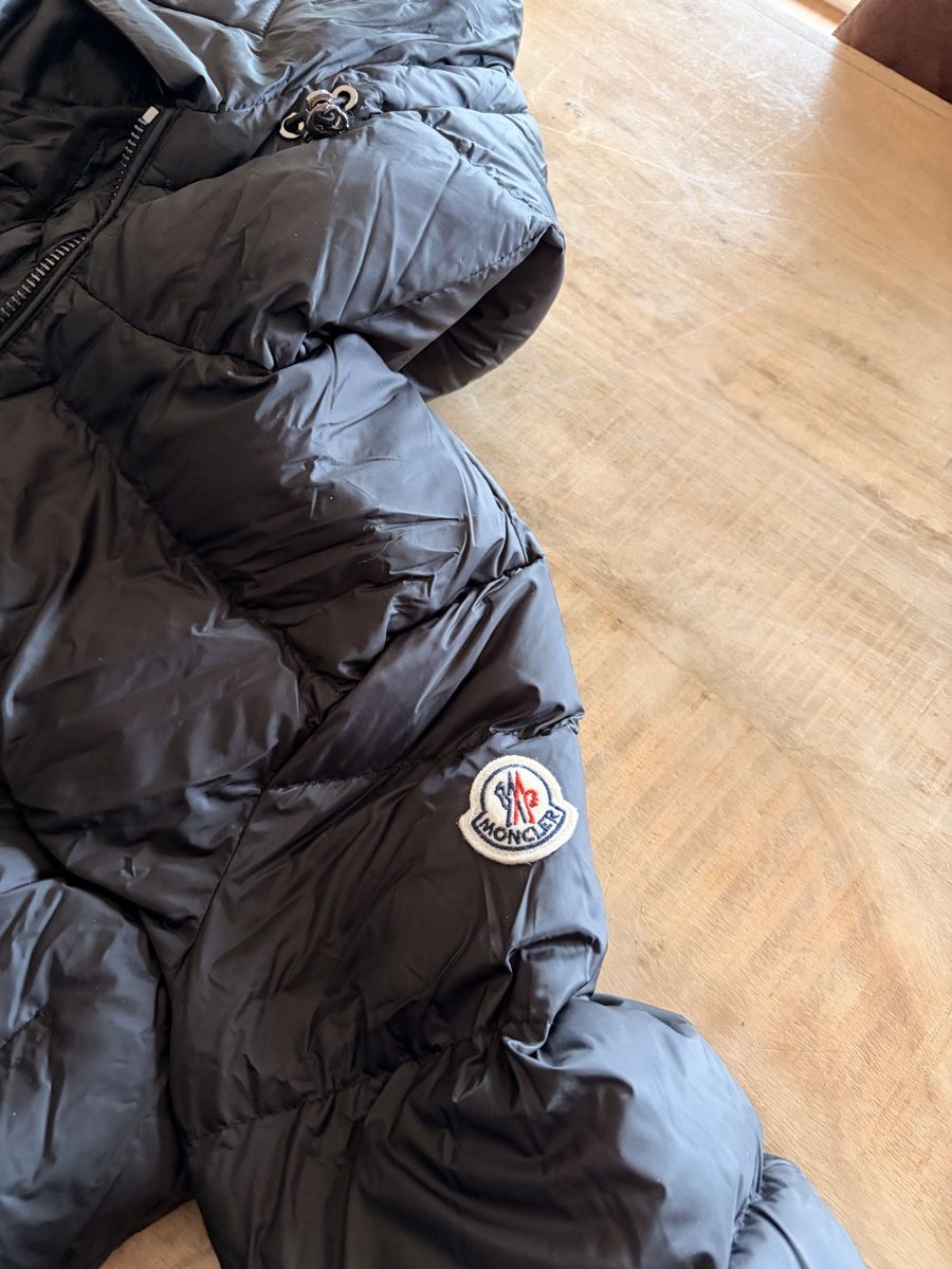 Moncler Cappotti: Manteau Long Moncler - Taille 2 – Usato da Crans VS venduto da yor_n5h8 2