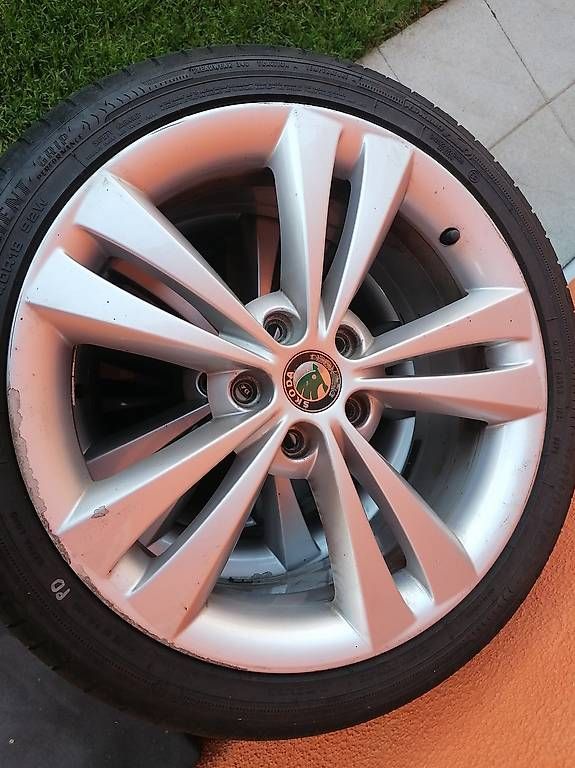 Skoda Pneumatici & Ruote complete: Ruote Skoda Octavia – Usato da Gordevio venduto da Mau760