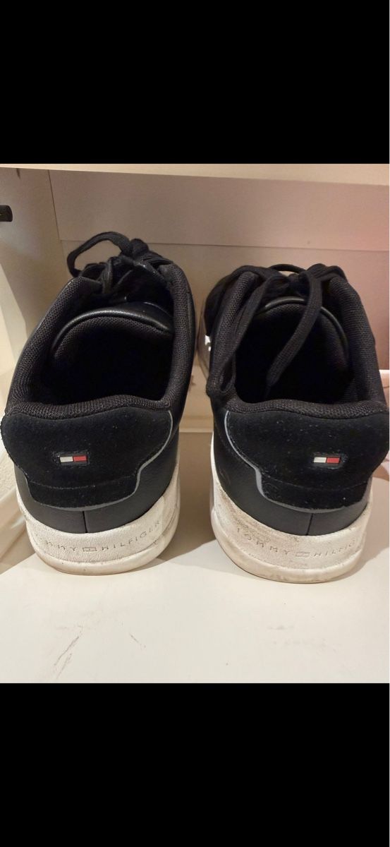 Tommy Hilfiger Scarpe da uomo: Tommy Hilfiger Männer Sneaker schwarz – Usato da Winterthur venduto da yar_dpp8 1