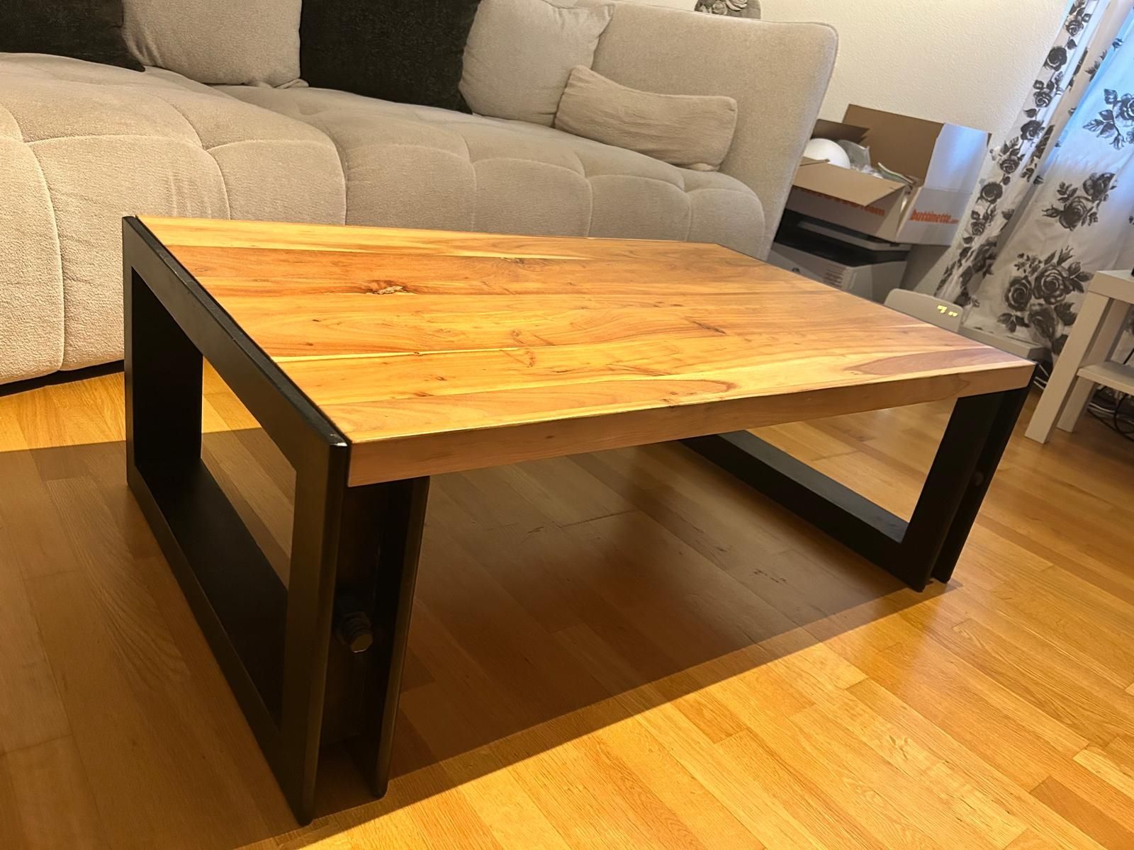Tavoli: Holztisch Couchtisch   – Usato da Zürich venduto da ale_drb2