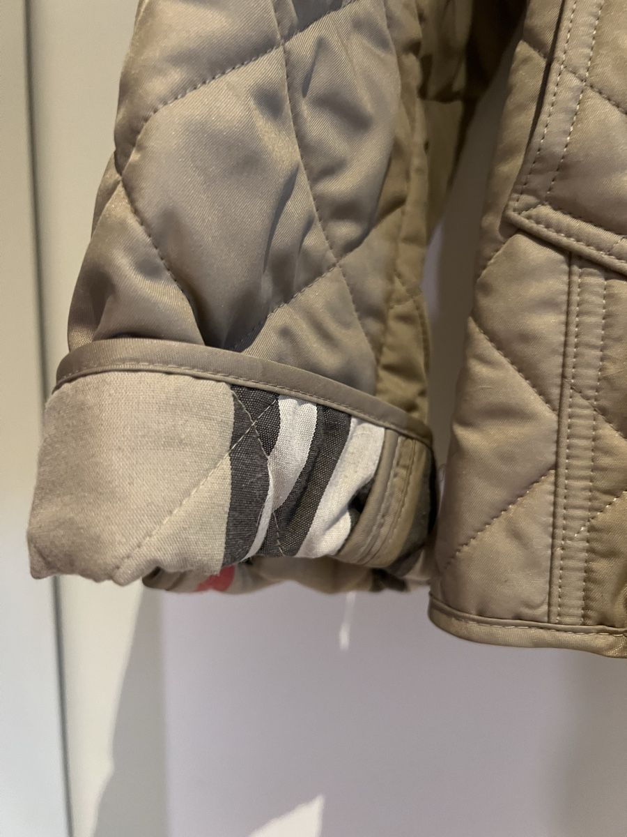 Burberry Giacche: Neuwertige original Burberry Damen Jacke – Nuovo (secondo la descrizione) da Bülach venduto da Blueyvi 5