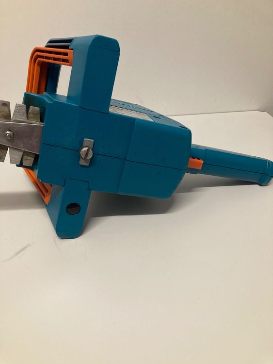 Produktbild von Black Decker Heckenschere 600W - 60cm Schnittbreite, Mit Sägeblatt BEHTS501