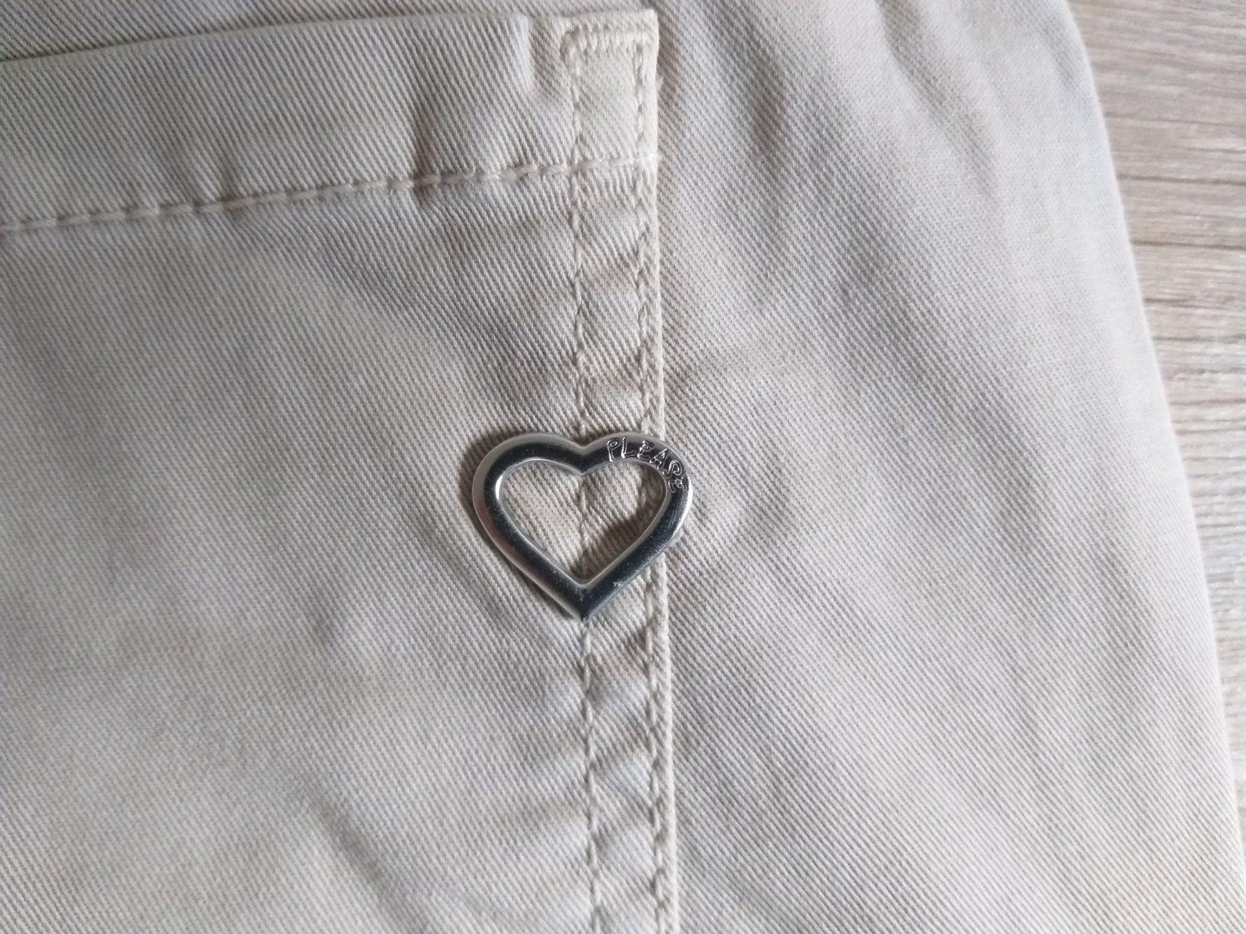 Jeans: PLEASE Jeans P57 taille / Grosse S – Usato da Cossonay-ville venduto da Super-Price-Quality 7
