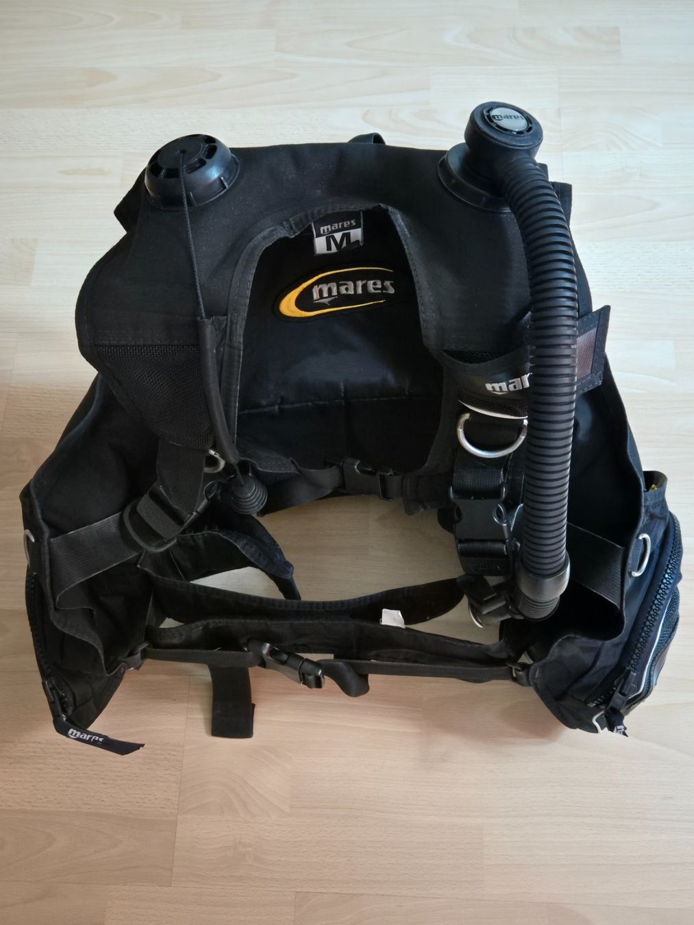 Mares Gilets & Westen: Gilet de plongée Mares Vector Pro noir utilisé taille M – Gebraucht aus Biel/Bienne von ajeanlou 1