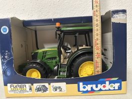 Bruder John Deere 5115 M Traktor, neu