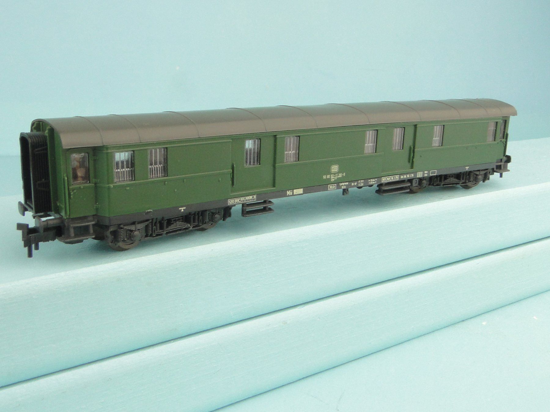 Roco Modelleisenbahnen: Roco 2277 Spur N DB Gepäckwagen – Gebraucht aus Bülach von cann11 3