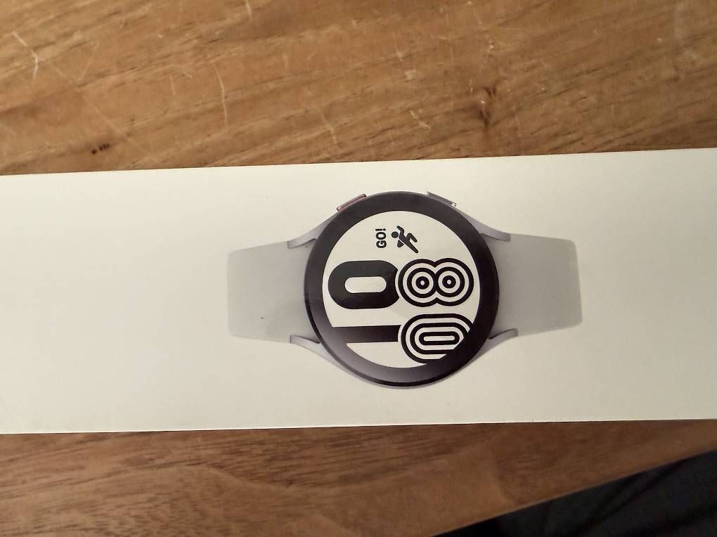 Smartwatch: Galaxy Watch 4 LTE Silber – Gebraucht aus Stein am Rhein von fabio8260