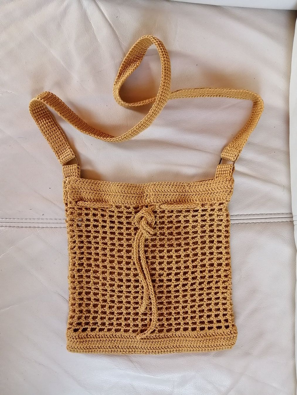 Sacs femmes: handgestrickte Umhängetasche 100%Baumwolle – Neuf (Voir description) à Buchrain par nat_pl5p