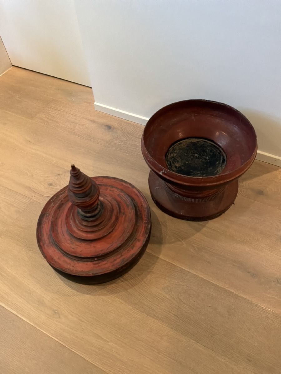 Tutte le decorazioni: Boîte à offrandes originelle de Birmanie bois rouge – Usato da Uitikon Waldegg venduto da sch_m58c 2