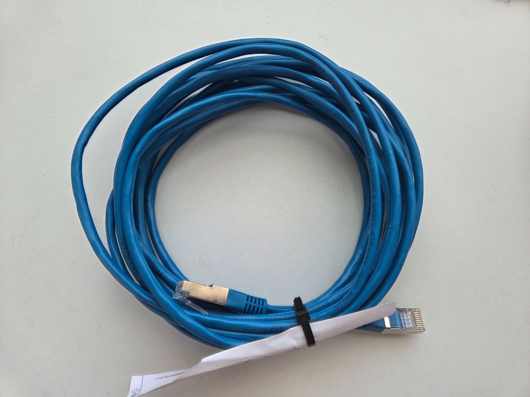 Cavi: Patchkabel Cat5e RJ45 UKV 5m Ethernetkabel Netz – Usato da Zürich venduto da Alibaba1234 1