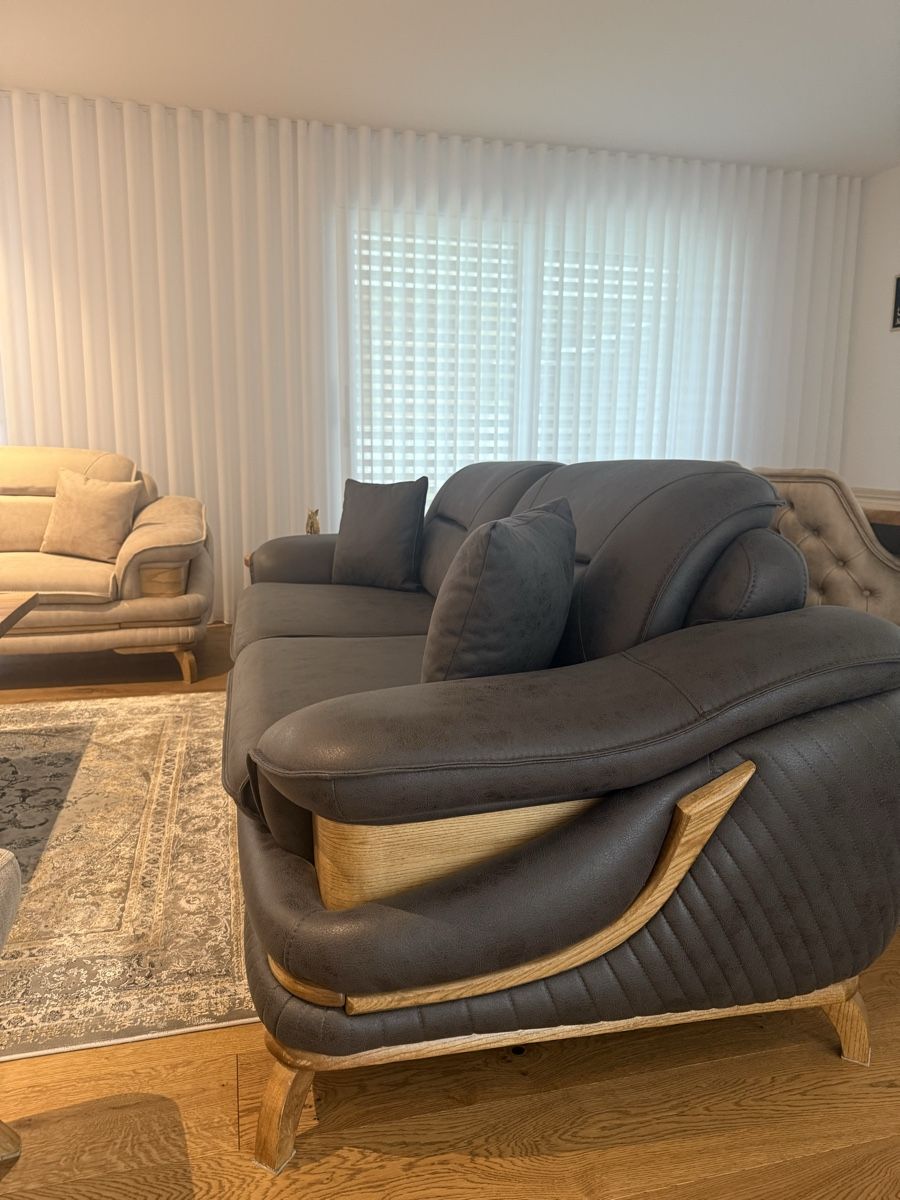 Sofas: Sofa und Esszimmerstühle – Neu (gemäss Beschreibung) aus Hallwil von kuj_6v7n 3