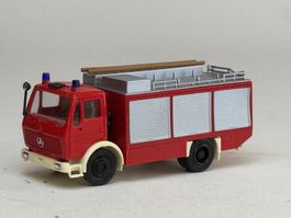 VE1- Preiser Mercedes Rüstwagen Feuerwehr