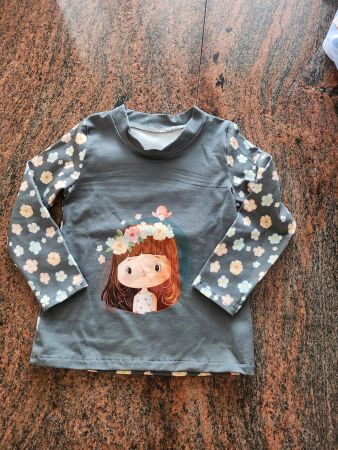 grüner Jersey Pulli Gr. 86 mit Blumenkind, handemade