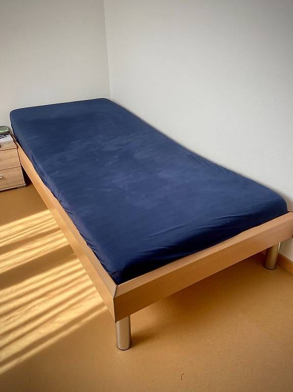 Letti: Bettgestell mit verstellbarem Lattenrost 90 mal 200 – Usato da Zürich venduto da Ricpat 6