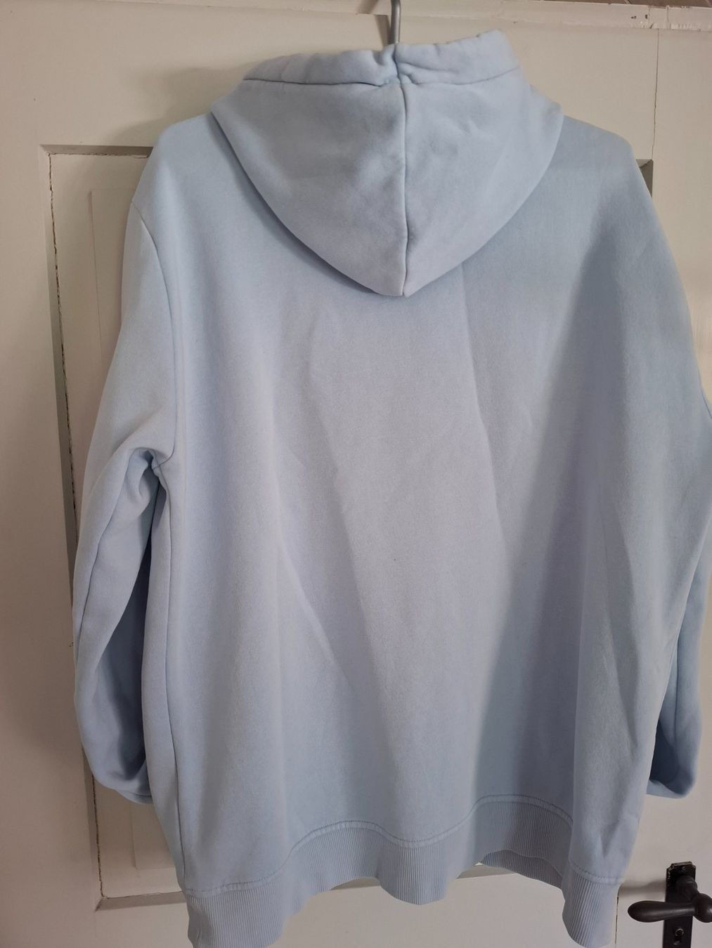 H&M Pullover & Sweatshirts: Hoodie Divided Spongebob Einhorn hellblau Grösse L – Gebraucht aus Bäretswil von mickey100 4