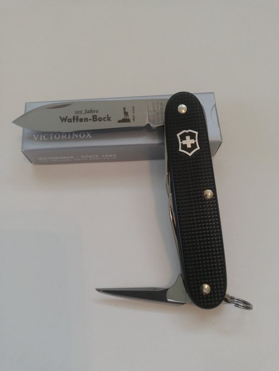 Victorinox on sale pioneer 1