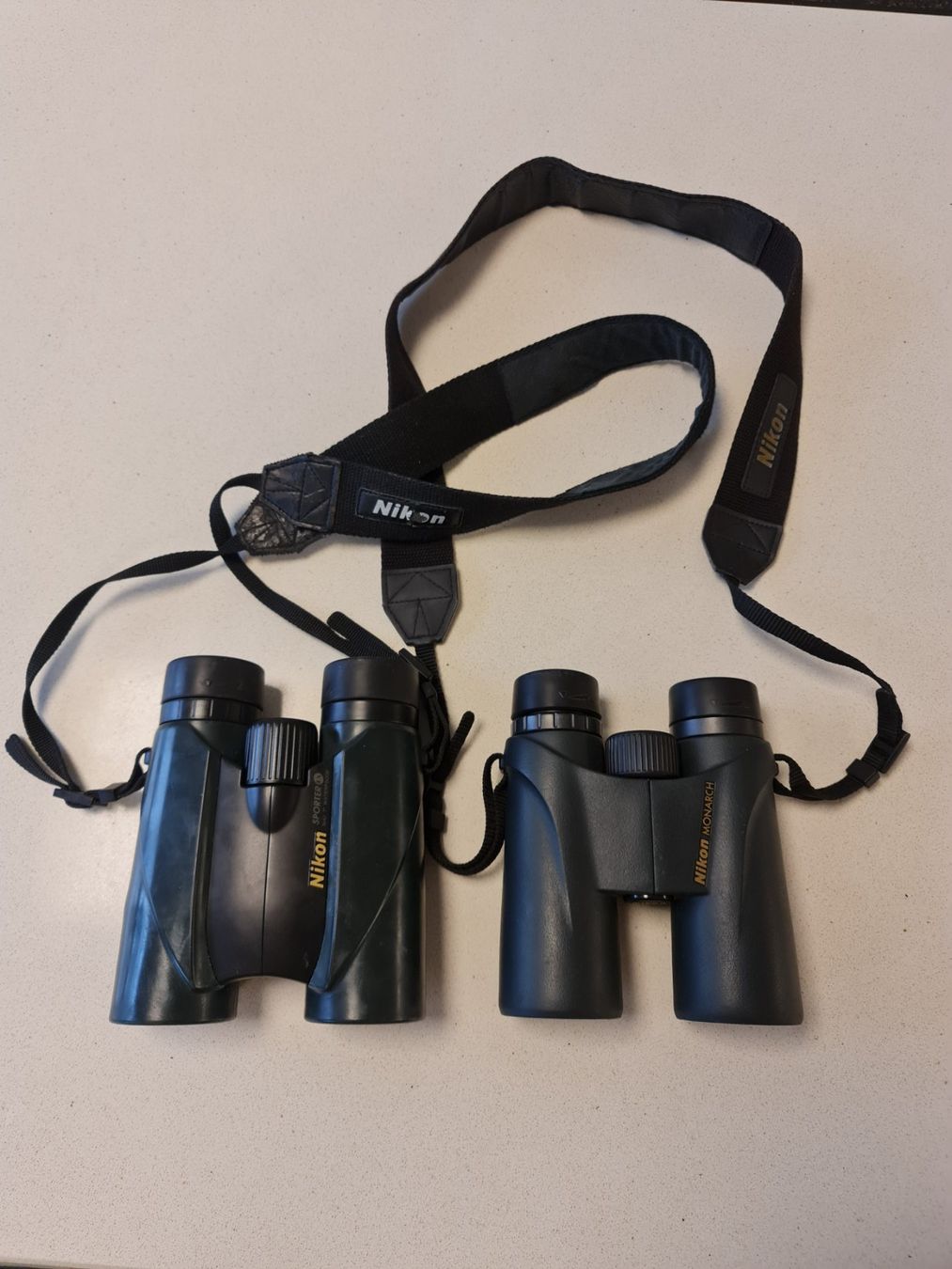 Nikon Jumelles: 2 Feldstecher von Nikon – D'occasion à Degersheim par Tosam_Degersheim