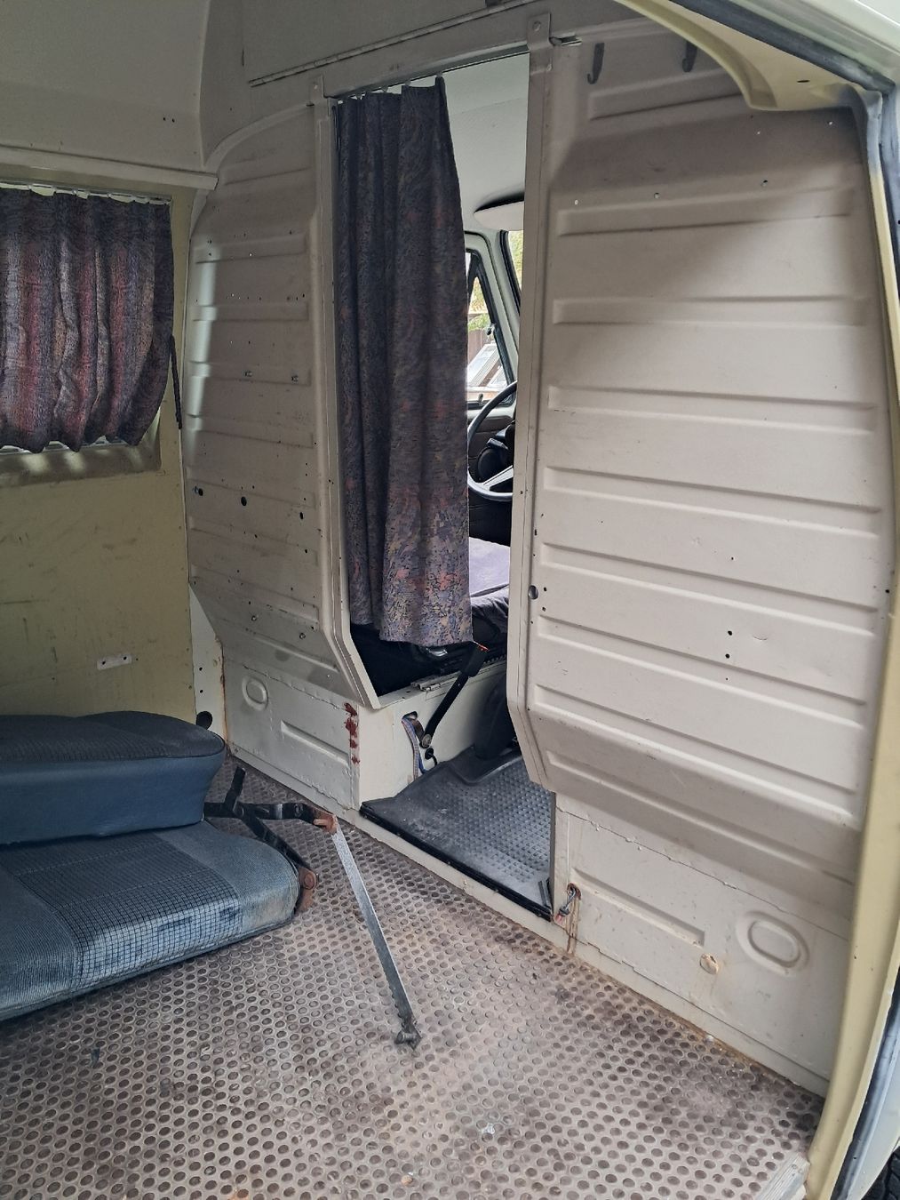 VW Véhicules de camping: VW Bus T3 Syncro 4x4 ab MFK 25 – D'occasion à Lütisburg par anou00 7