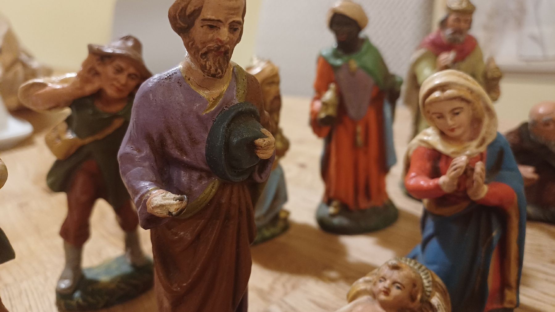 Statuette: Schöne Antike Krippenfiguren – Usato da Flawil venduto da Naphtali 9