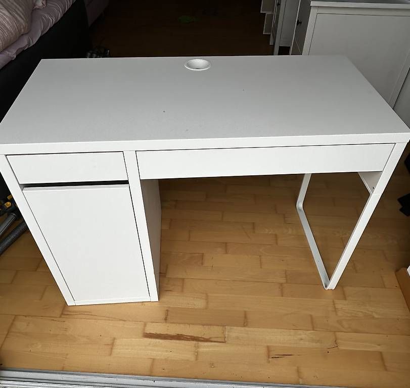 Ikea Scrivanie: Ikea MICKE Schreibtisch weiss – Usato da Buchs ZH venduto da celin_k_06 1