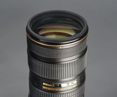 Nikon AF-S Nikkor 70-200mm 1:2.8G ED VR Zoom Objektiv