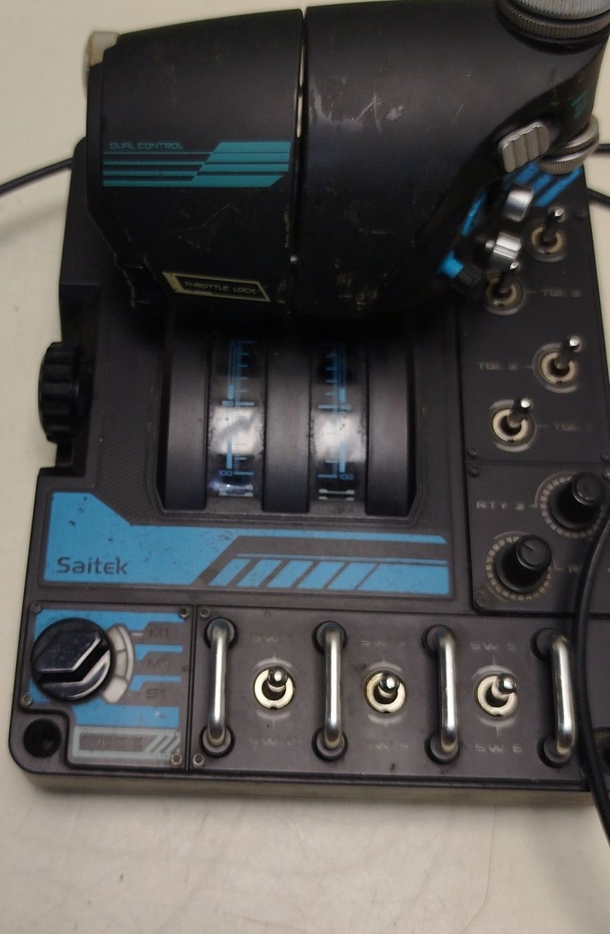 Saitek Controller: Saitek  X56 Pro Flight Throttle Quadrant - (em49) – Usato da Künten venduto da Schnaepplihuus