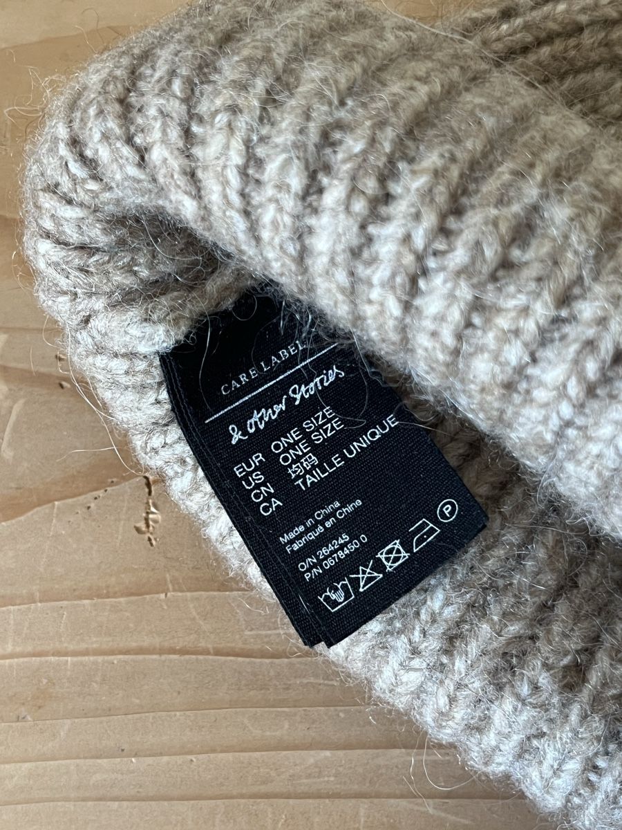 Copricapi, berretti & cappellini: Bonnet beige &Other Stories, taille unique – Nuovo (secondo la descrizione) da La Chaux-de-Fonds venduto da vert_j 2