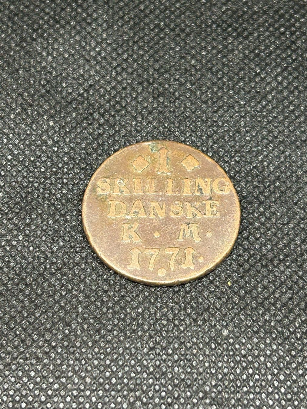Tutti le monete: 1771 Shilling Danske Coin – Usato da Lausanne venduto da Weber1007 3