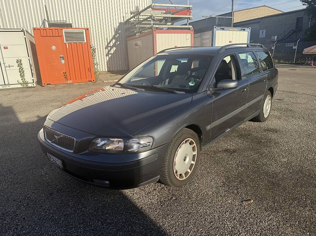 Autos: volvo v70 – Gebraucht aus Adlikon b.Regensdf von dammgarage8108