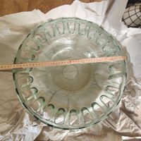 Grosse Glasschale mit Lochmuster ca. 40cm