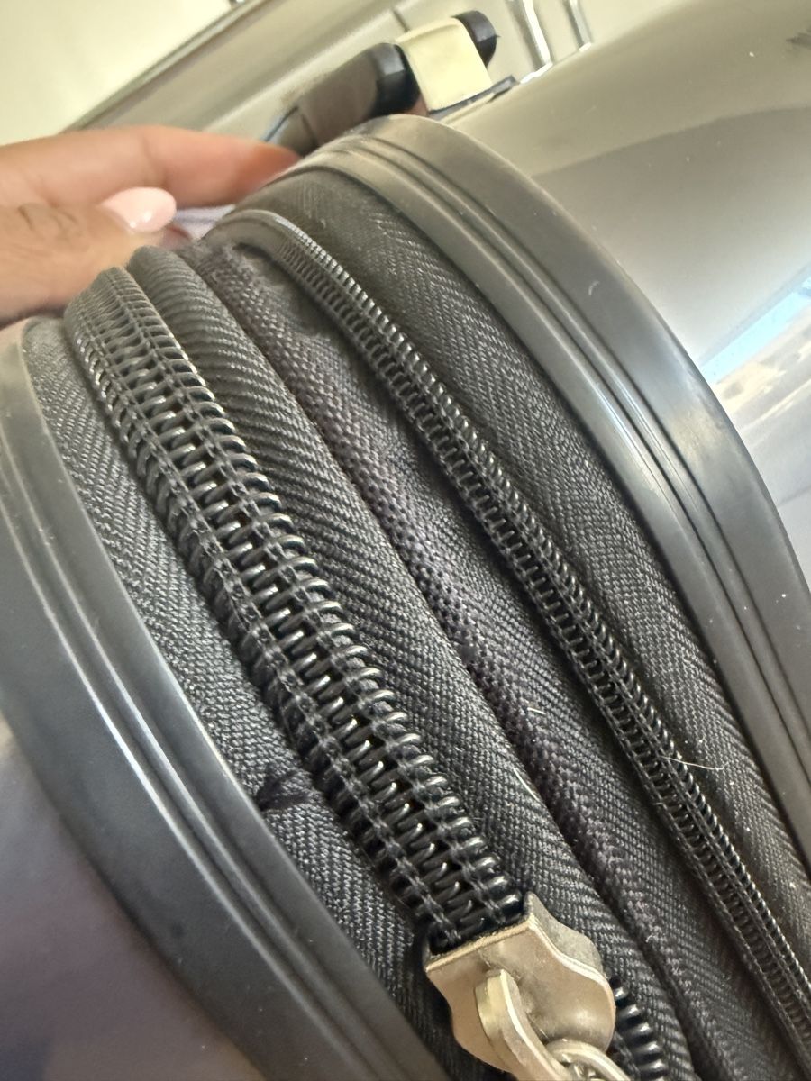 Delsey Reisekoffer: Cabin Luggage  Delsey, 4 wheels – Gebraucht aus Wallisellen von rac_sy2x 5