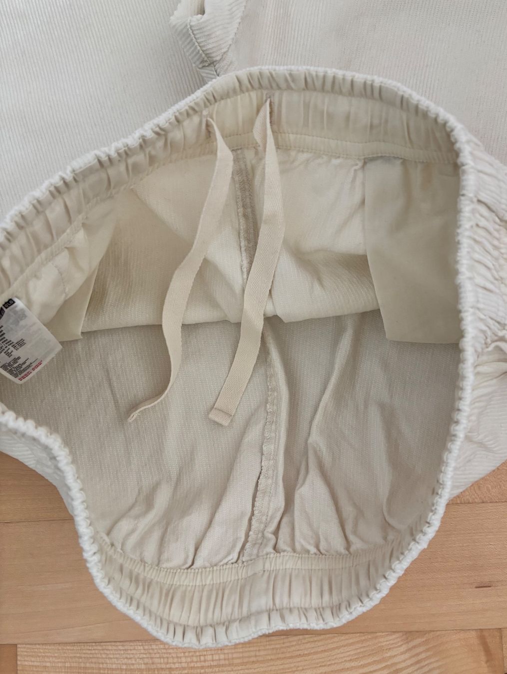 Uniqlo Hosen: Uniqlo Cordhose – Gebraucht aus Winterberg ZH von vanilleinspiration 2