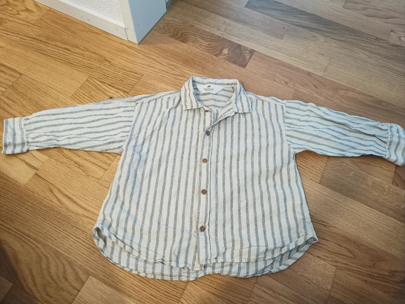 H&M Camicie, T-shirt & Polo: H&M Jungen Hemd Grösse 104 – Usato da Muri AG venduto da Mupuputs