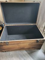 Holztruhe Vintage Design mit schwarzem Innenfutter gebraucht
